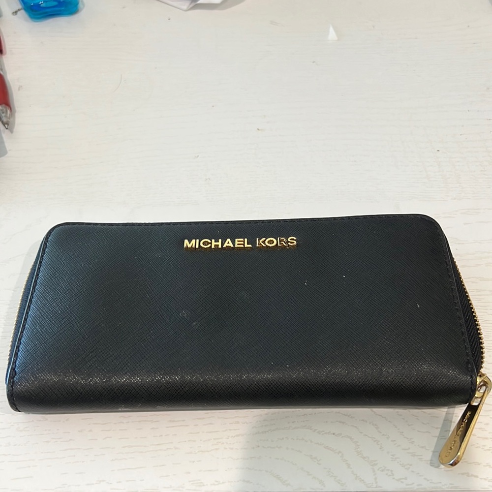 Large Michael Kors Wallet